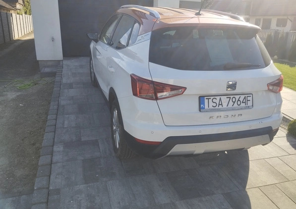 Seat Arona cena 60270 przebieg: 160000, rok produkcji 2017 z Staszów małe 46